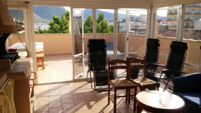 Großzügige Wohnung Mit Großer Dachterrasse